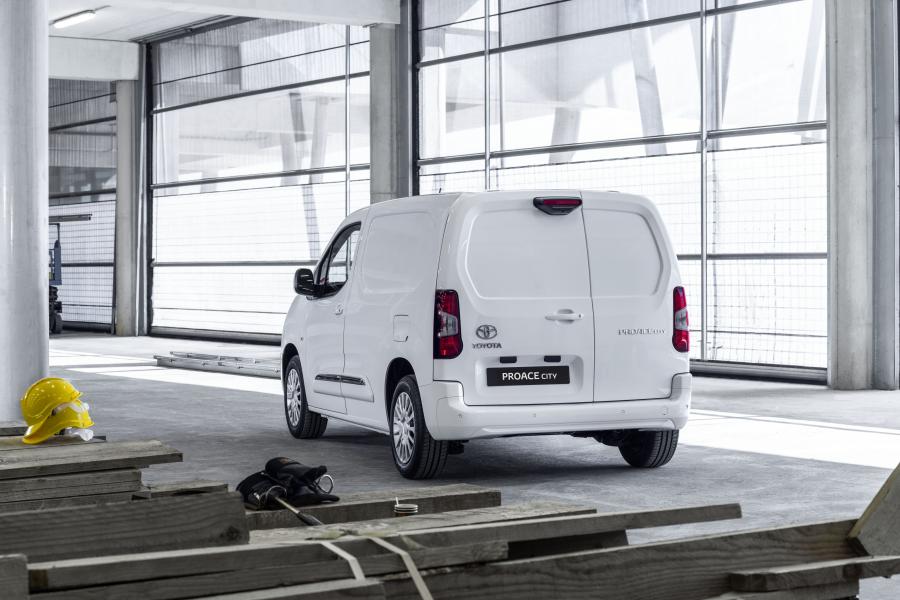  Toyota ProAce City Van 2019 года  (EU) (фото 23 из 53)